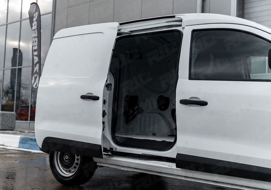 Renault Express, 2023 год, 3 200 000 рублей, 4 фотография