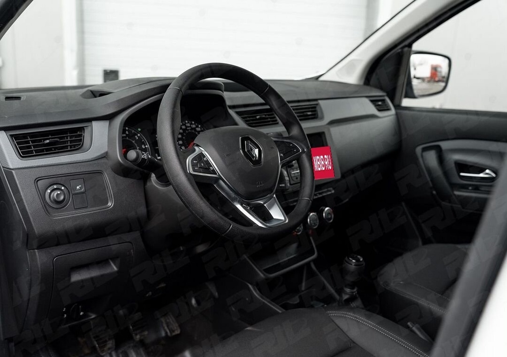 Renault Express, 2023 год, 3 200 000 рублей, 9 фотография