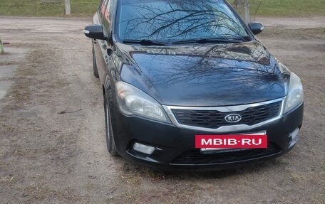 KIA cee'd I рестайлинг, 2011 год, 870 000 рублей, 2 фотография