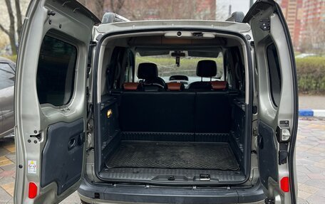 Renault Kangoo II рестайлинг, 2011 год, 935 000 рублей, 17 фотография
