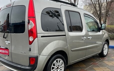 Renault Kangoo II рестайлинг, 2011 год, 935 000 рублей, 3 фотография