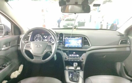 Hyundai Elantra VI рестайлинг, 2017 год, 1 327 000 рублей, 8 фотография