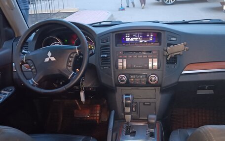 Mitsubishi Pajero IV, 2008 год, 1 650 000 рублей, 6 фотография