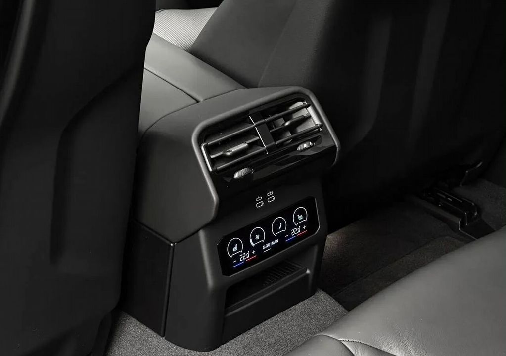 BMW M5, 2024 год, 24 700 000 рублей, 30 фотография
