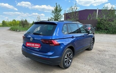 Volkswagen Tiguan II, 2020 год, 2 400 000 рублей, 16 фотография
