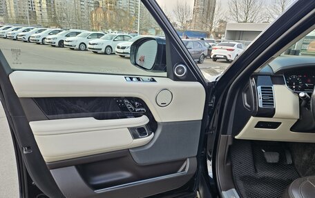 Land Rover Range Rover IV рестайлинг, 2018 год, 5 500 000 рублей, 7 фотография