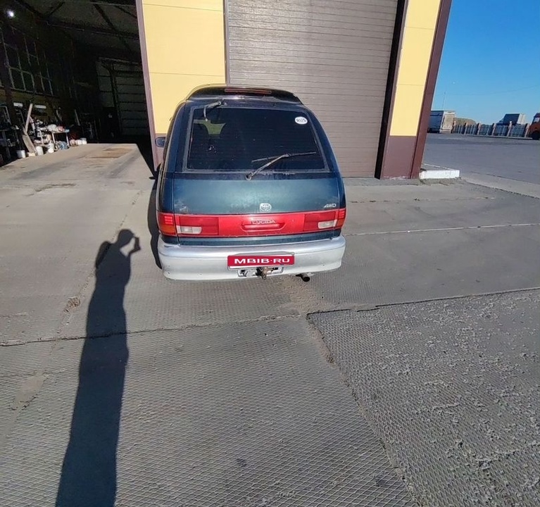 Toyota Estima Lucida, 1994 год, 380 000 рублей, 4 фотография