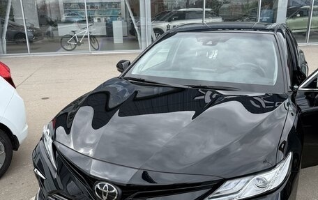 Toyota Camry, 2022 год, 3 900 000 рублей, 1 фотография