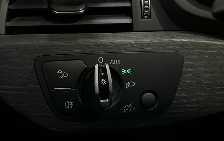 Audi A4, 2017 год, 2 500 000 рублей, 14 фотография