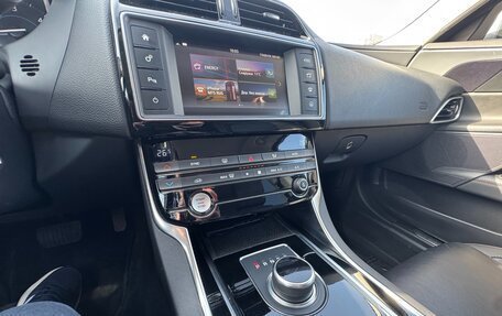 Jaguar XE I рестайлинг, 2018 год, 2 290 000 рублей, 6 фотография