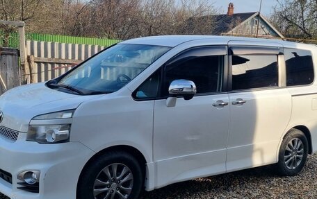 Toyota Voxy II, 2011 год, 1 800 000 рублей, 6 фотография