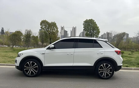 Volkswagen T-Roc I, 2022 год, 2 020 800 рублей, 8 фотография