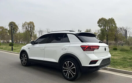 Volkswagen T-Roc I, 2022 год, 2 020 800 рублей, 6 фотография