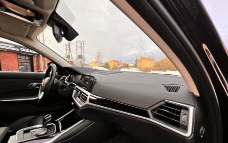 BMW 3 серия, 2019 год, 4 050 000 рублей, 12 фотография