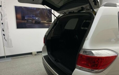 Toyota Highlander III, 2013 год, 2 300 000 рублей, 16 фотография