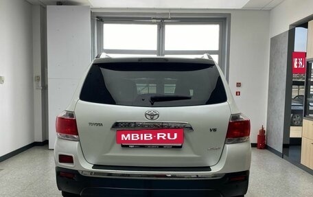 Toyota Highlander III, 2013 год, 2 300 000 рублей, 5 фотография