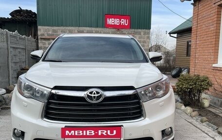 Toyota Highlander III, 2014 год, 3 650 000 рублей, 2 фотография