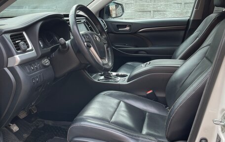 Toyota Highlander III, 2014 год, 3 650 000 рублей, 10 фотография