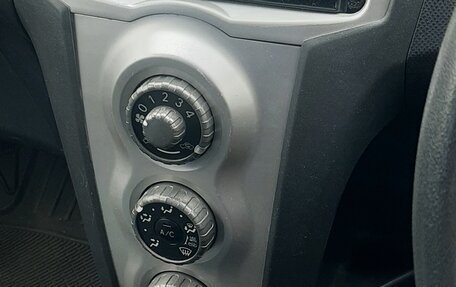 Toyota Vitz, 2005 год, 520 000 рублей, 12 фотография