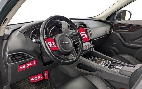 Jaguar F-Pace, 2017 год, 2 800 000 рублей, 20 фотография