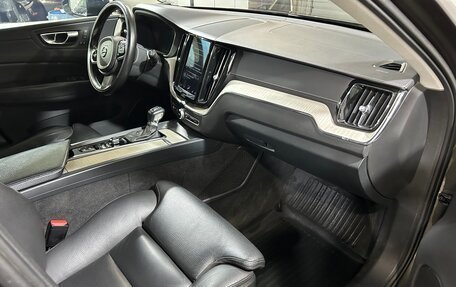 Volvo XC60 II, 2019 год, 3 200 000 рублей, 7 фотография