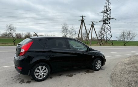 Hyundai Solaris II рестайлинг, 2013 год, 815 000 рублей, 3 фотография