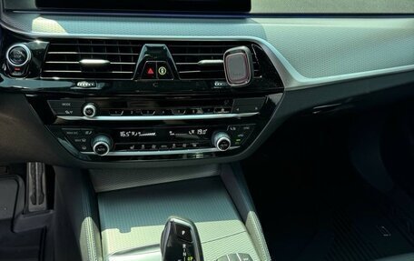 BMW 5 серия, 2019 год, 3 850 000 рублей, 6 фотография
