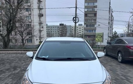 Hyundai Solaris II рестайлинг, 2015 год, 1 455 000 рублей, 2 фотография