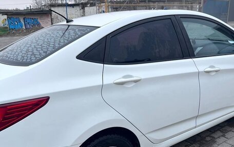 Hyundai Solaris II рестайлинг, 2015 год, 1 455 000 рублей, 7 фотография