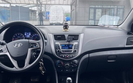 Hyundai Solaris II рестайлинг, 2015 год, 1 455 000 рублей, 12 фотография