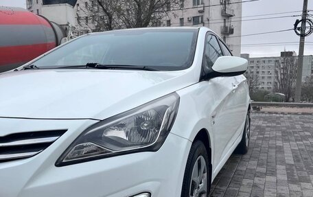 Hyundai Solaris II рестайлинг, 2015 год, 1 455 000 рублей, 19 фотография