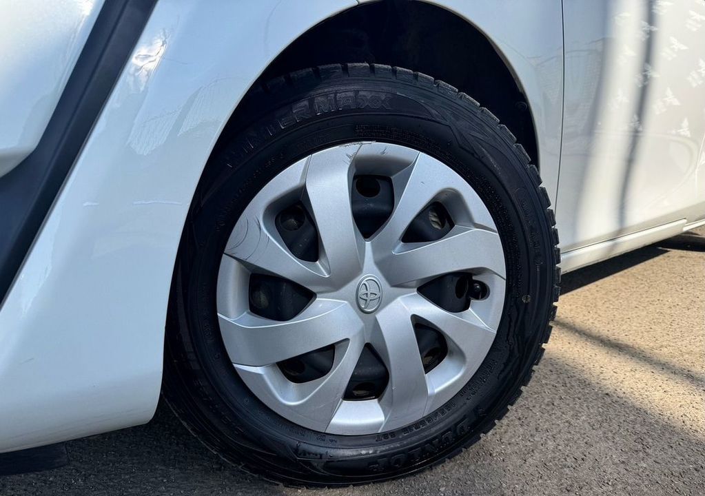 Toyota Sienta, 2017 год, 1 680 000 рублей, 7 фотография
