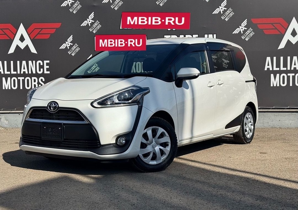 Toyota Sienta, 2017 год, 1 680 000 рублей, 3 фотография