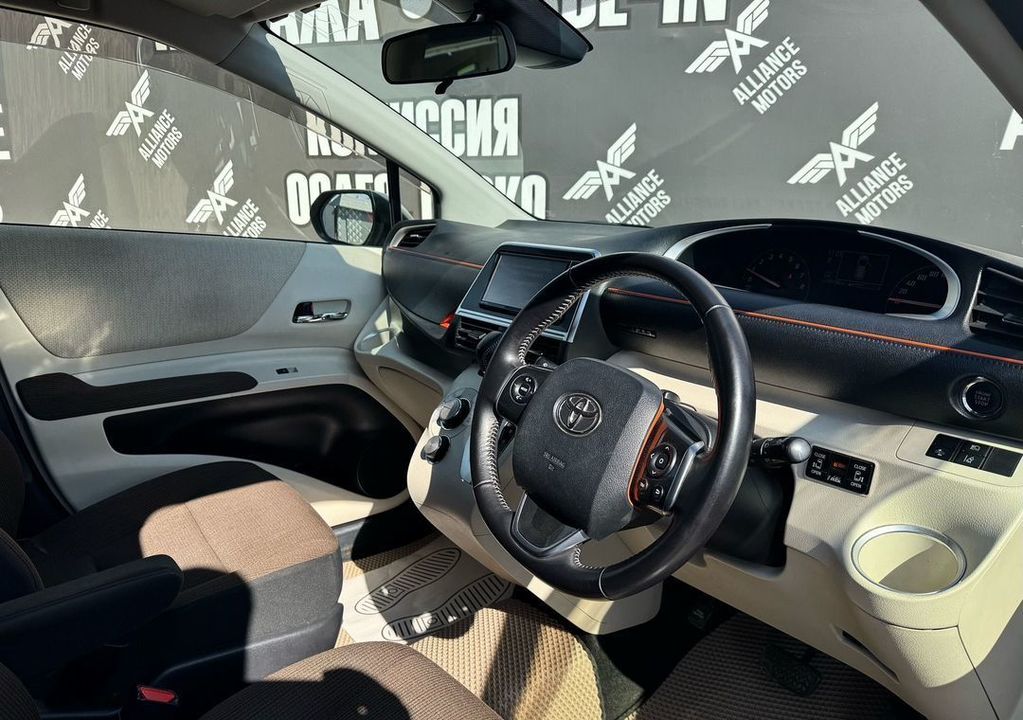 Toyota Sienta, 2017 год, 1 680 000 рублей, 22 фотография