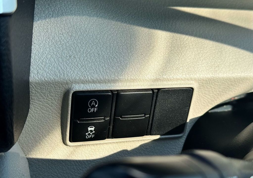Toyota Sienta, 2017 год, 1 680 000 рублей, 19 фотография