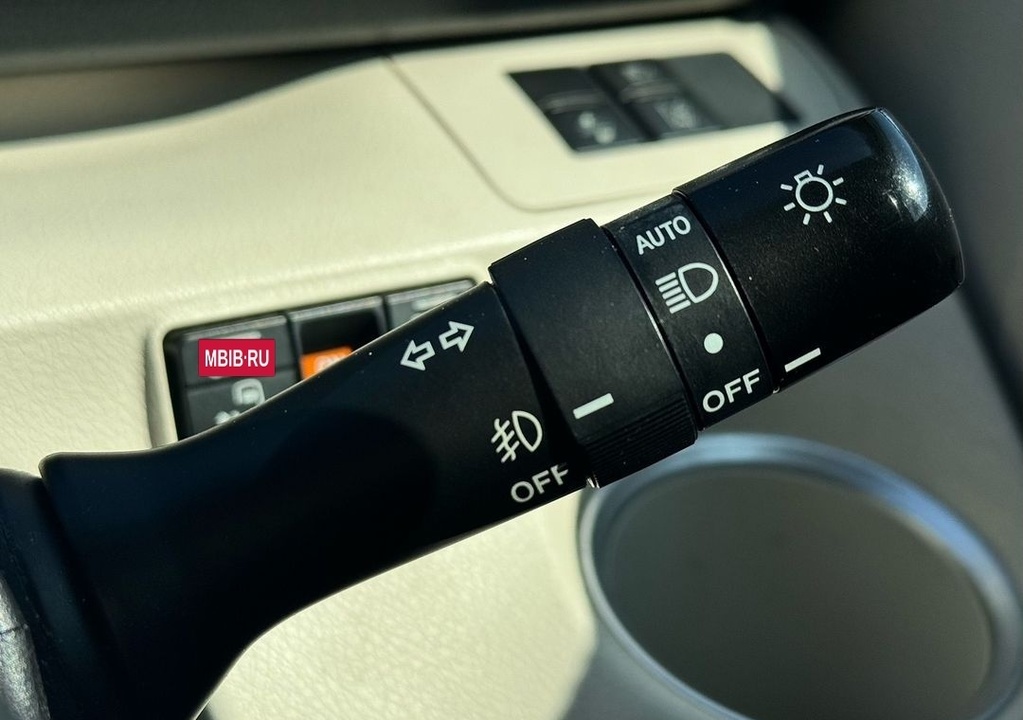 Toyota Sienta, 2017 год, 1 680 000 рублей, 16 фотография