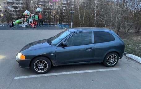 Mitsubishi Colt VI рестайлинг, 2002 год, 270 000 рублей, 2 фотография