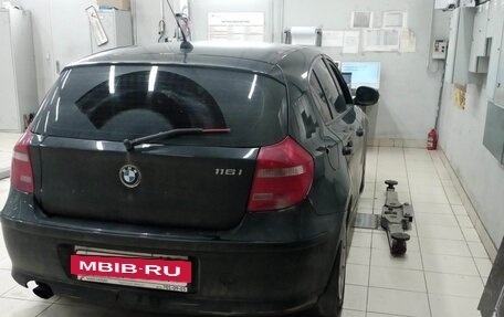 BMW 1 серия, 2011 год, 920 000 рублей, 3 фотография