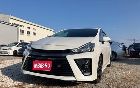 Toyota Prius Alpha I (ZVW40/41), 2020 год, 1 700 000 рублей, 21 фотография