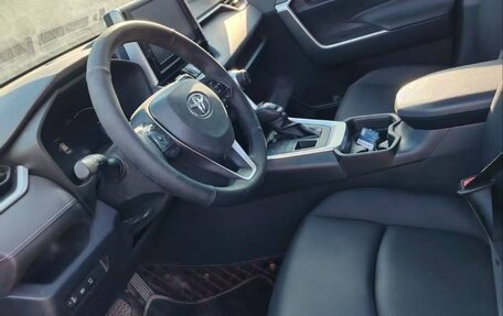 Toyota RAV4, 2020 год, 2 650 000 рублей, 14 фотография