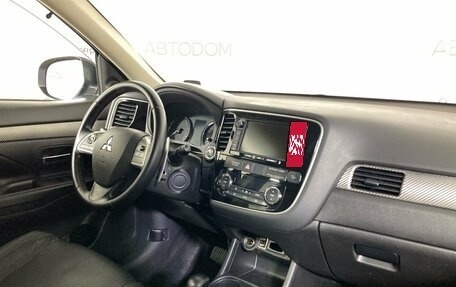 Mitsubishi Outlander III рестайлинг 3, 2013 год, 1 400 000 рублей, 11 фотография