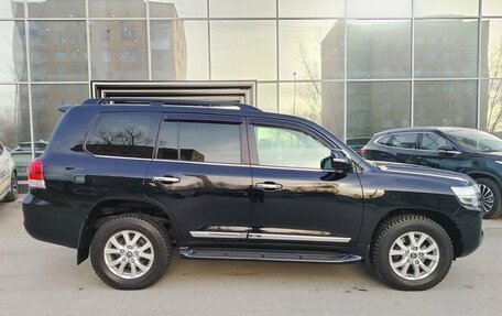 Toyota Land Cruiser 200, 2016 год, 6 100 000 рублей, 8 фотография