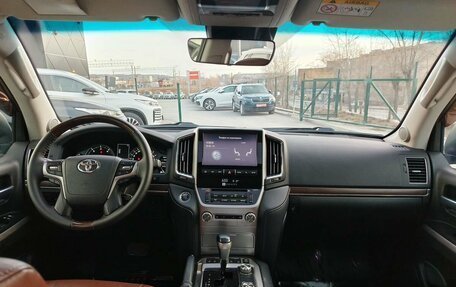 Toyota Land Cruiser 200, 2016 год, 6 100 000 рублей, 9 фотография