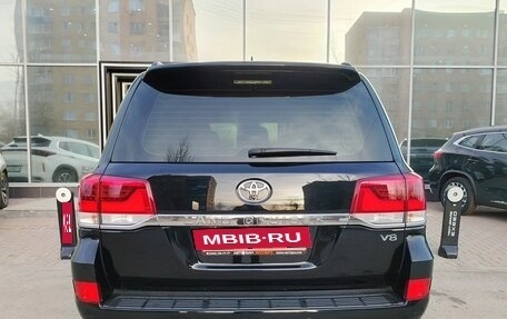Toyota Land Cruiser 200, 2016 год, 6 100 000 рублей, 6 фотография