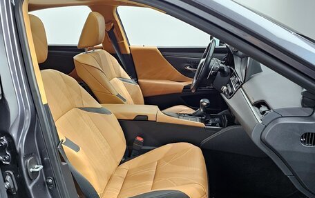 Lexus ES VII, 2021 год, 3 760 000 рублей, 19 фотография