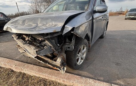 Mitsubishi Outlander III рестайлинг 3, 2012 год, 680 000 рублей, 10 фотография