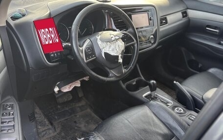 Mitsubishi Outlander III рестайлинг 3, 2012 год, 680 000 рублей, 15 фотография
