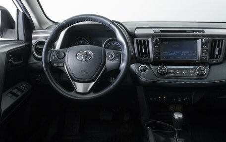 Toyota RAV4, 2018 год, 2 835 000 рублей, 12 фотография