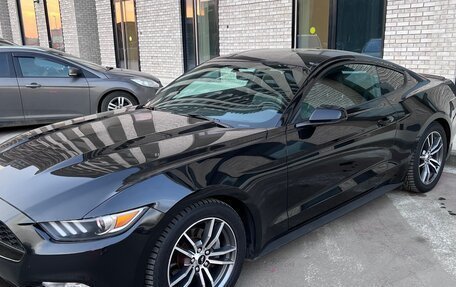 Ford Mustang VI рестайлинг, 2017 год, 2 100 000 рублей, 6 фотография