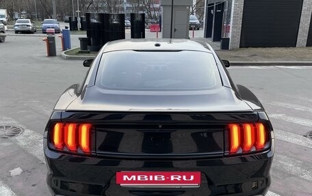 Ford Mustang VI рестайлинг, 2017 год, 2 100 000 рублей, 9 фотография